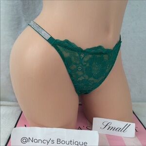 Victoria’s Secret bombshell shine Strap Brazilian